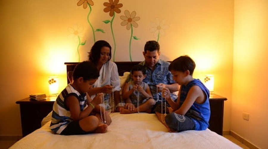 El Rosario en familia